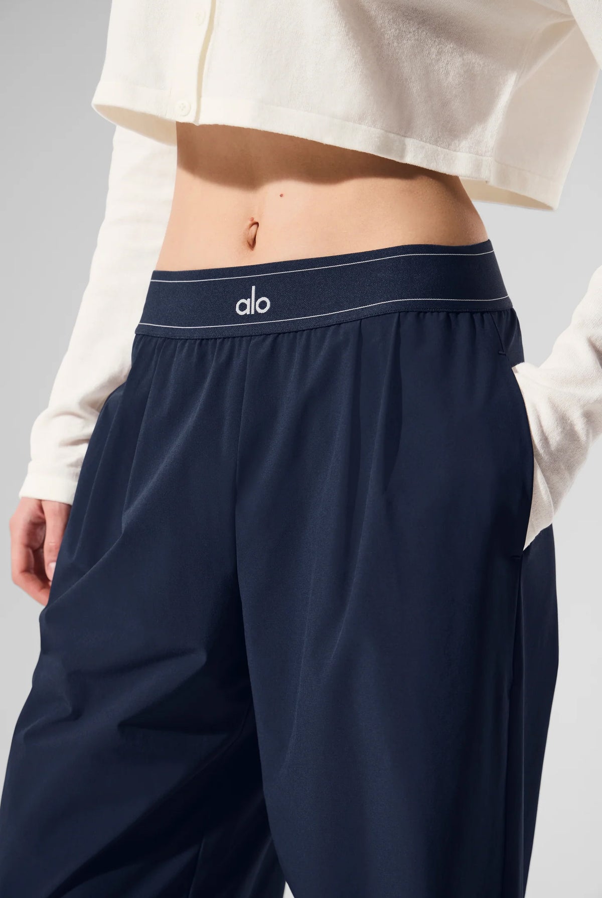 Штани палаццо Alo Yoga Suit Up Trouser широкі жіночі сині