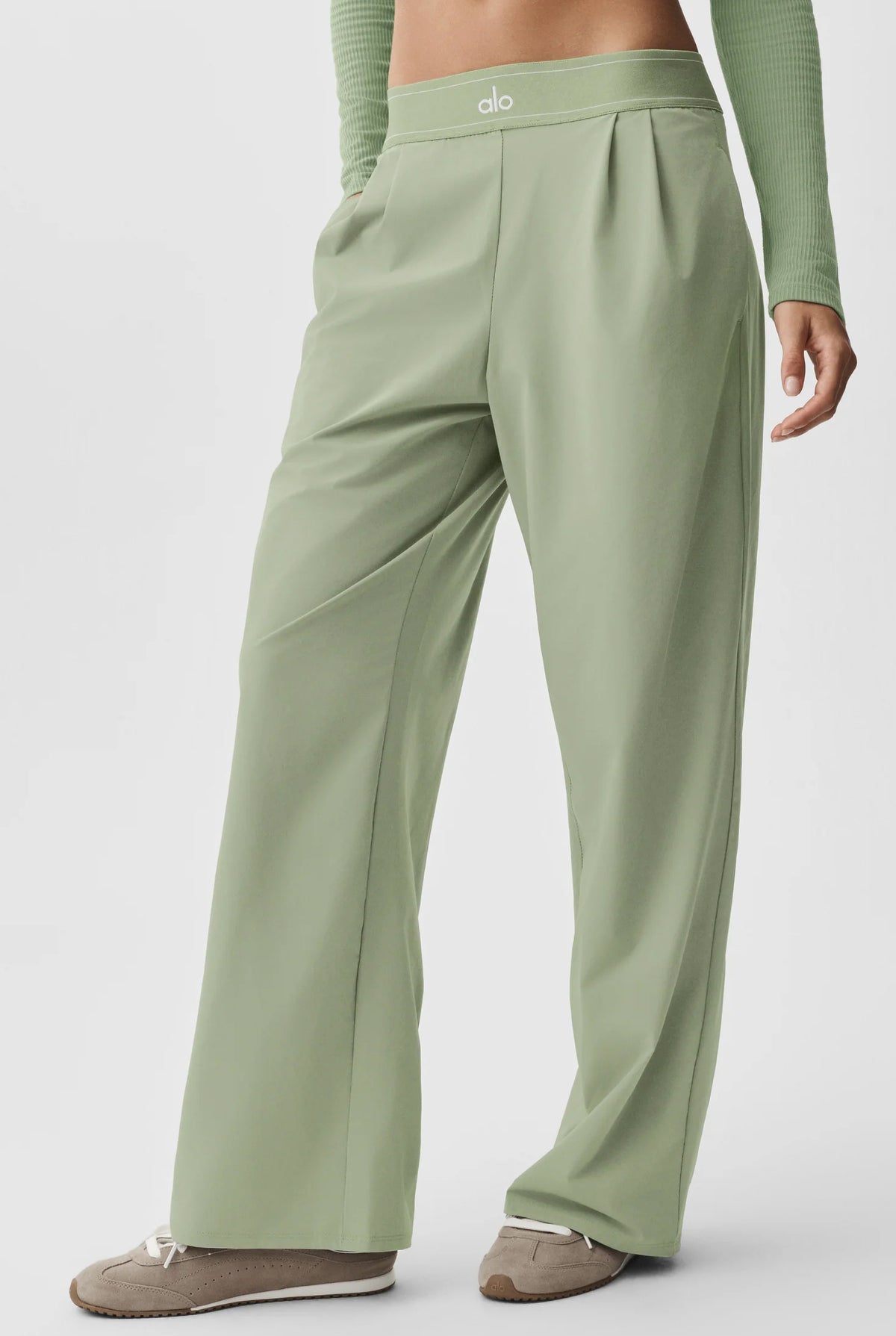Штани палаццо Alo Yoga Suit Up Trouser широкі жіночі Dune Grass