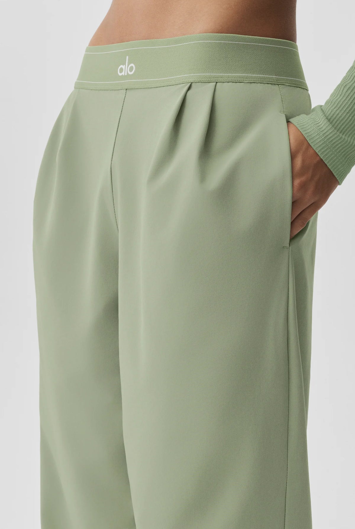 Штани палаццо Alo Yoga Suit Up Trouser широкі жіночі Dune Grass
