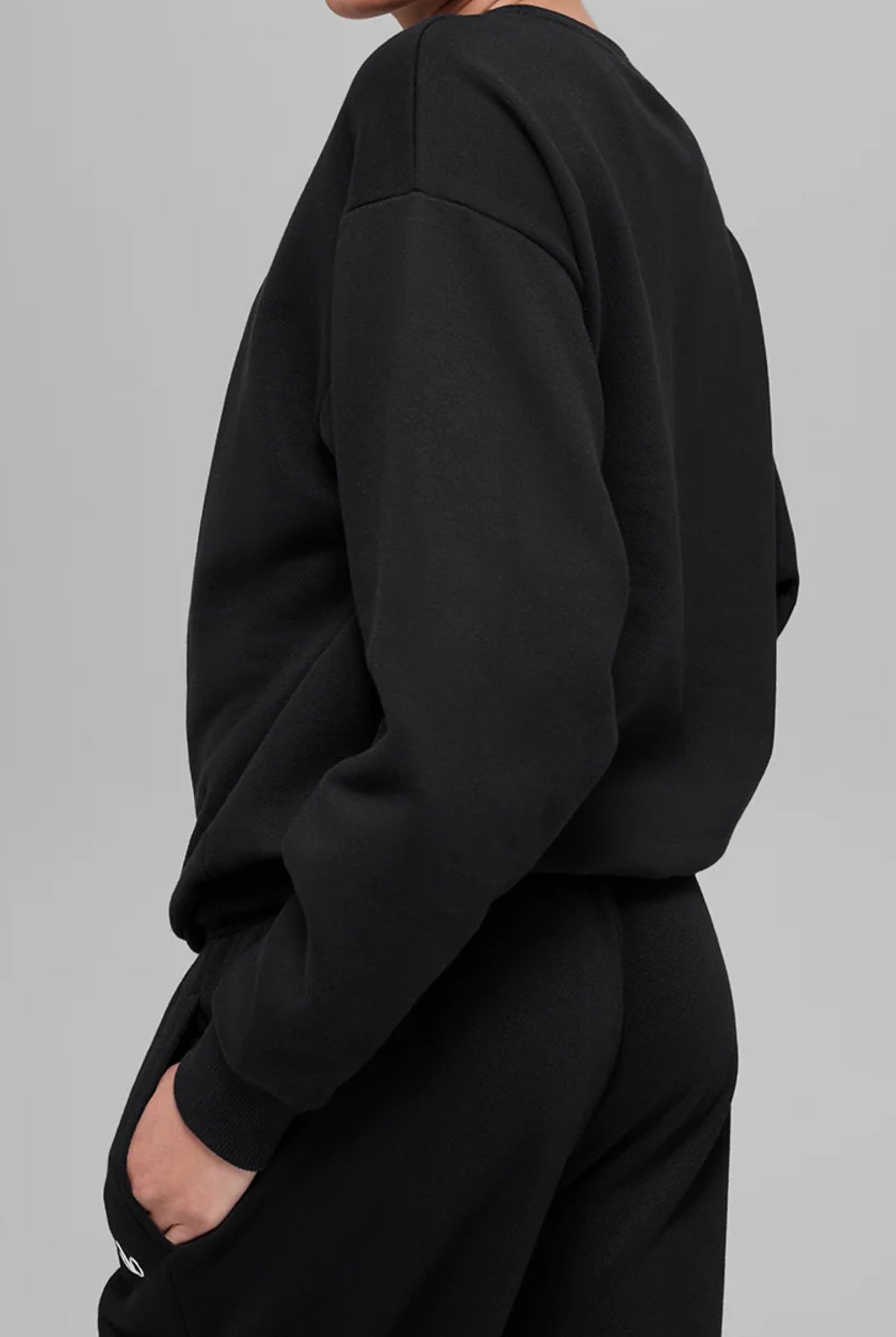 Світшот Alo Yoga Accolade Crew Neck Pullover чорний